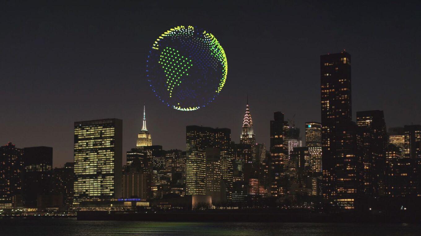 New York City drone show 2023, NYC, drone show, drone show 2023, Red Wasp Drone, Projecting Change, Gorila Travel, environmental action, climate crisis, UN General Assembly, art and technology, mesmerizing spectacle,